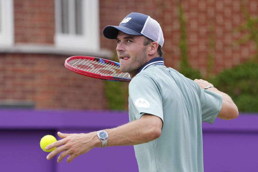 表现保持优 表现保持优