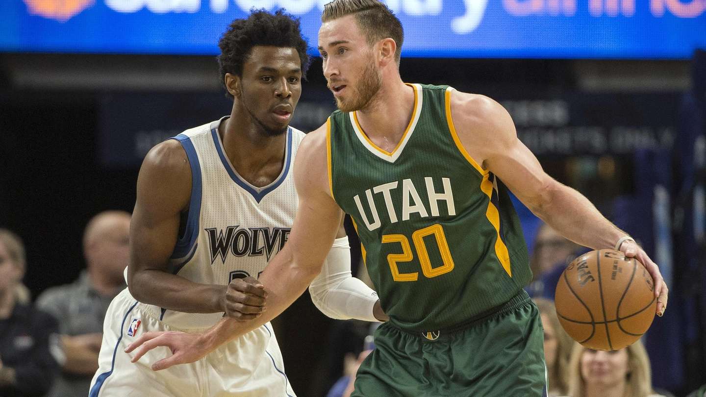 心球员的丰 心球员的丰